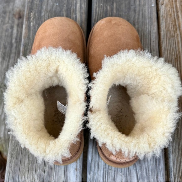 UGG Mini Bailey Button II - Chestnut - Size 8 - Picture 6 of 9